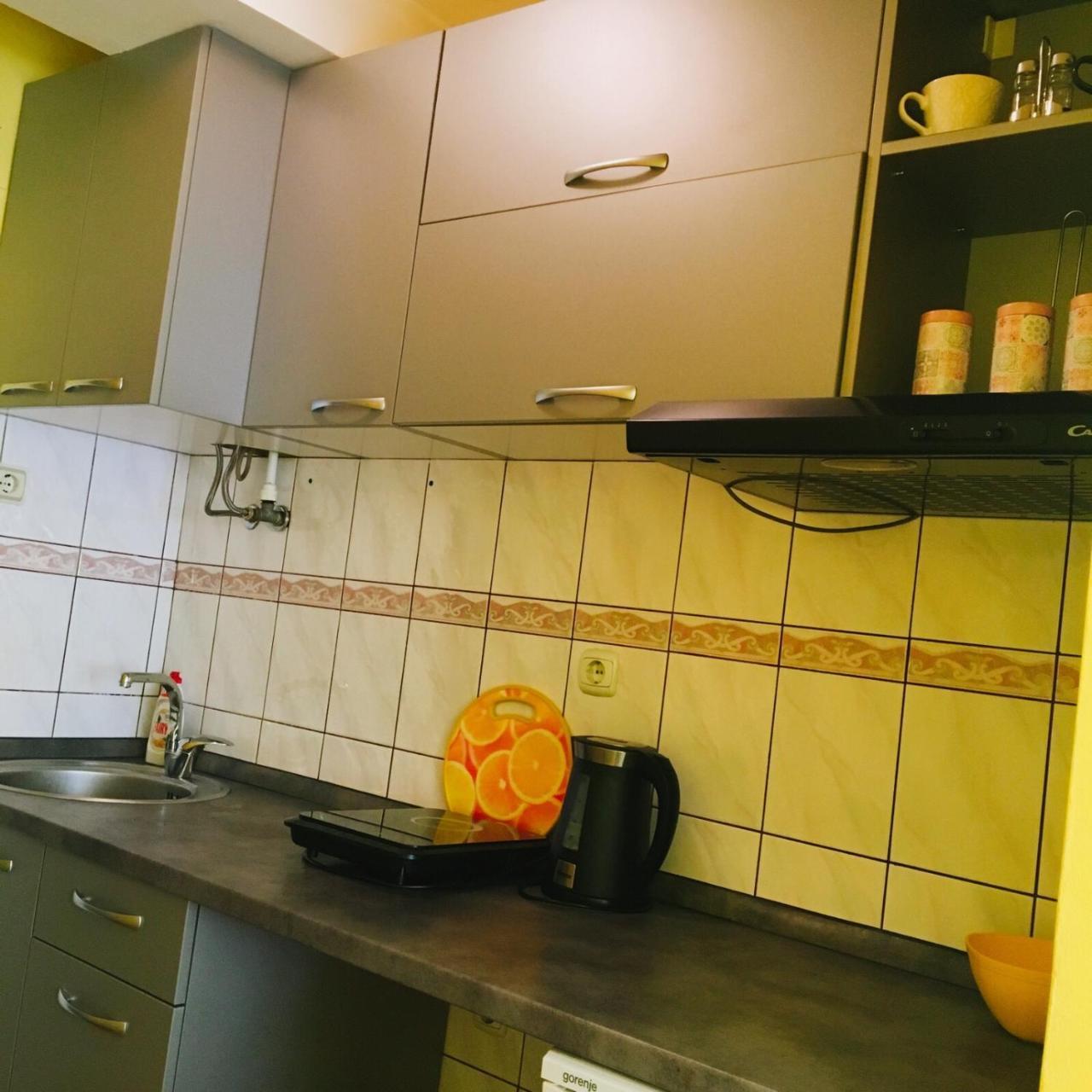 Sunrise Apartment Belgrado Buitenkant foto